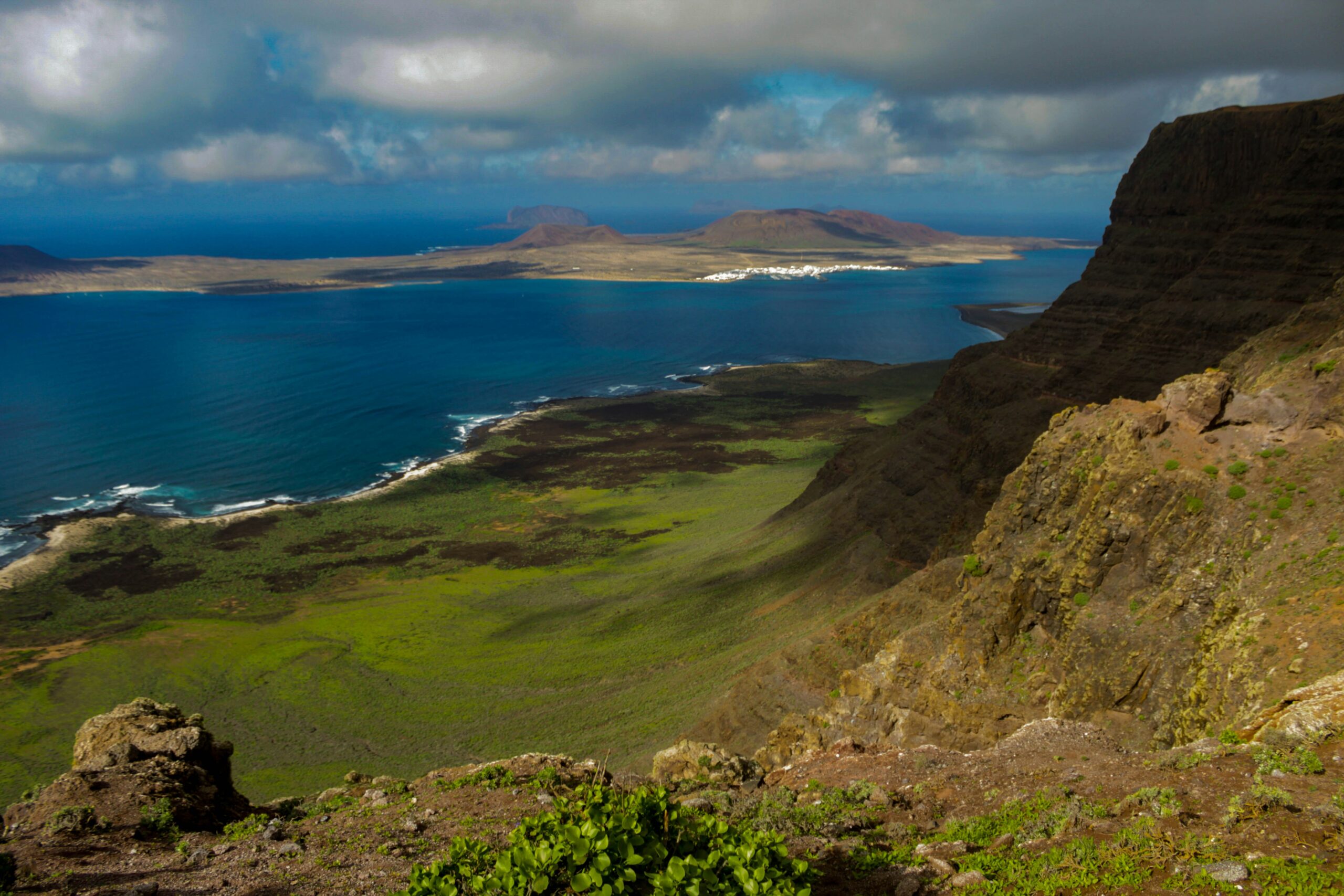Mirador del Río cliff view to La Graciosa - Lanzarote